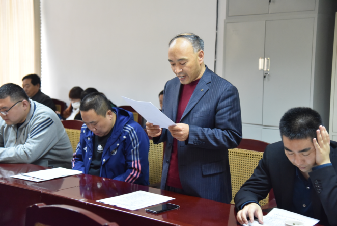 公司召開新黨員入黨宣誓儀式、黨員發(fā)展對(duì)象、入黨積極分子“雙推”會(huì)議